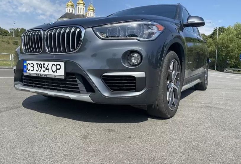 Продам BMW X1 xDrive  i28 2016 года в Чернигове