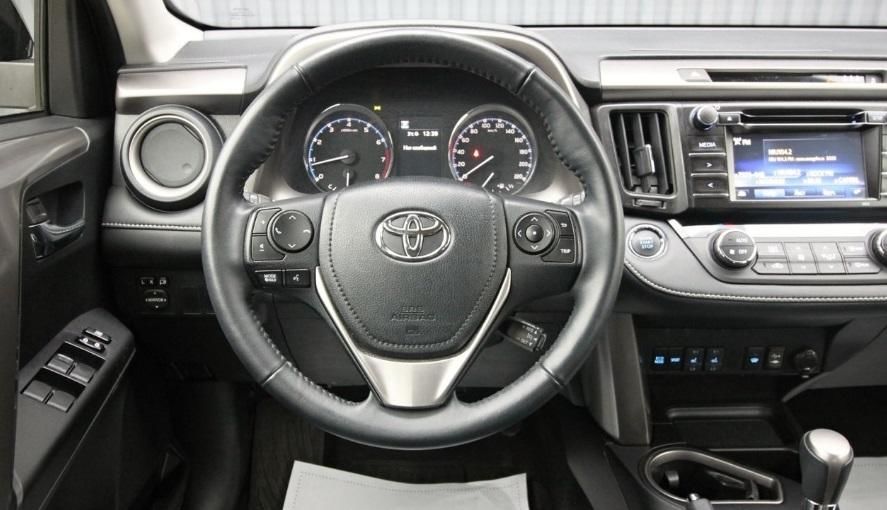 Продам Toyota Rav 4 2014 года в Кропивницком