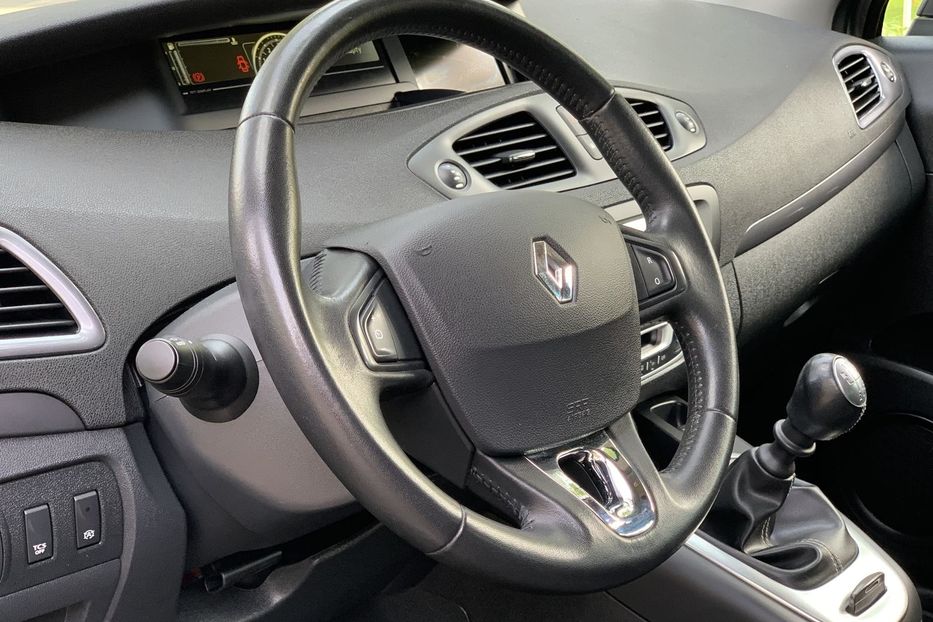 Продам Renault Grand Scenic Limited 2014 года в Киеве