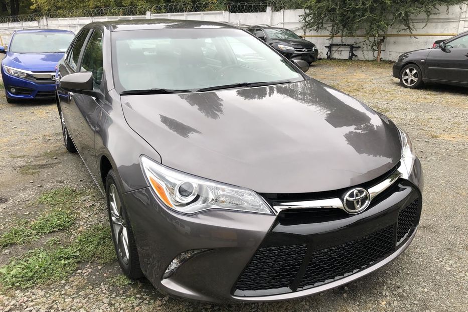 Продам Toyota Camry SE 2016 года в Киеве