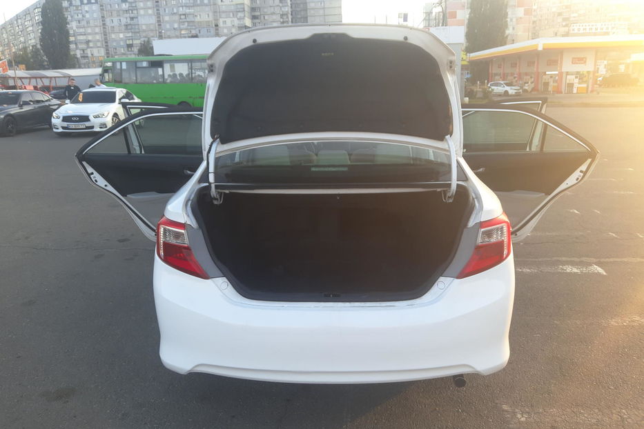 Продам Toyota Camry Toyota Camry V50 LE Hybrid 2014 года в Харькове