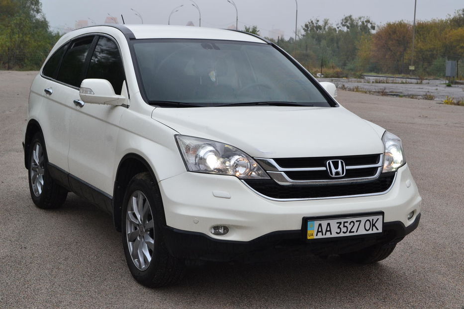 Продам Honda CR-V 2011 года в Киеве