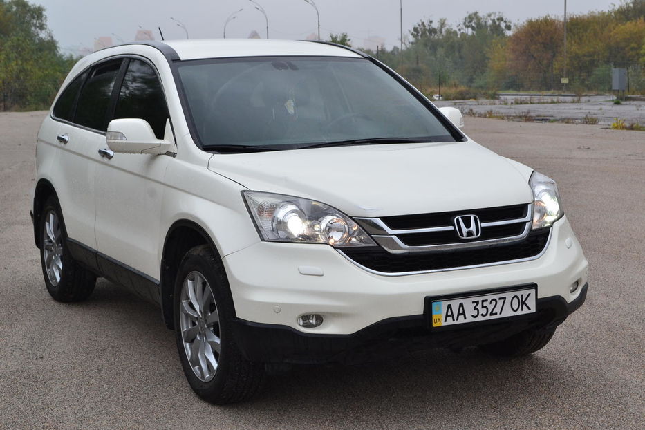 Продам Honda CR-V 2011 года в Киеве