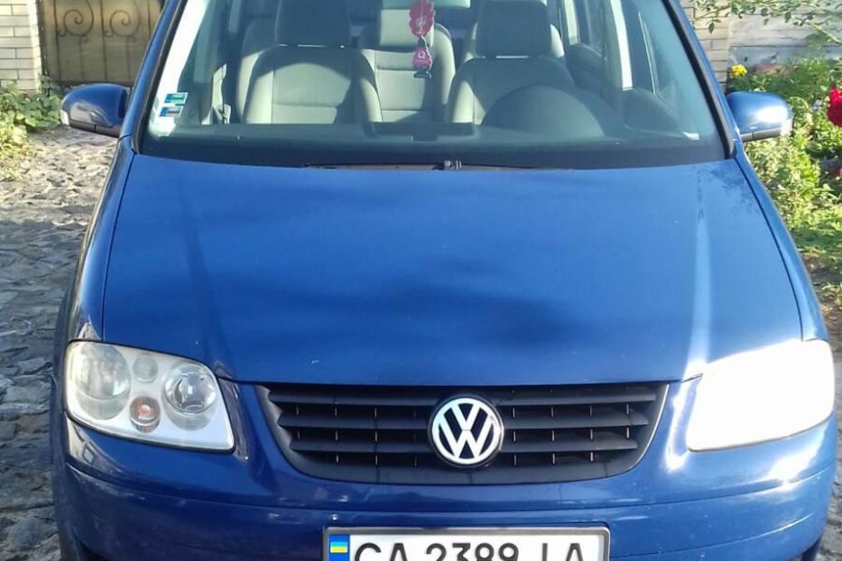 Продам Volkswagen Touran 2004 года в Черкассах