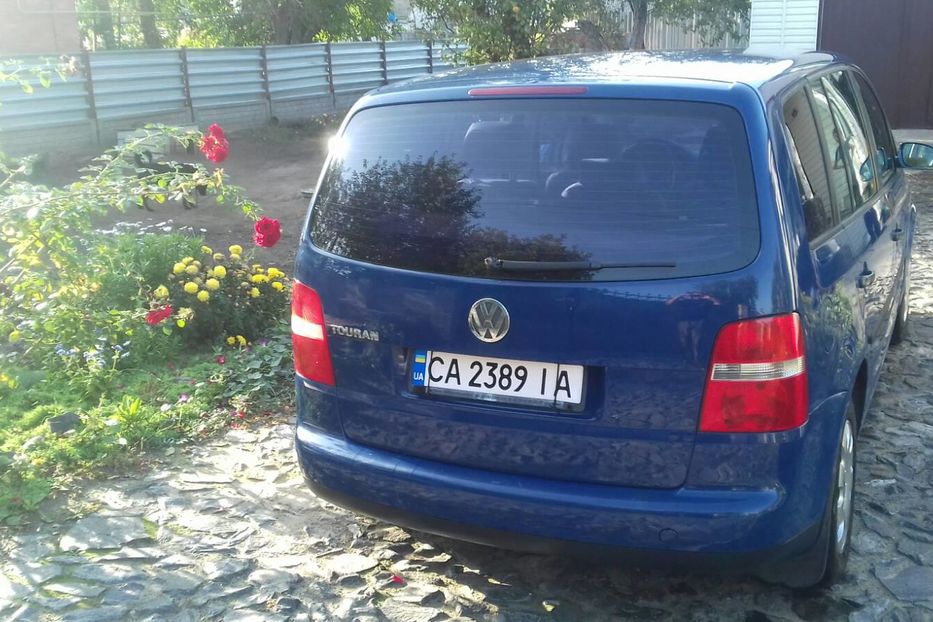 Продам Volkswagen Touran 2004 года в Черкассах