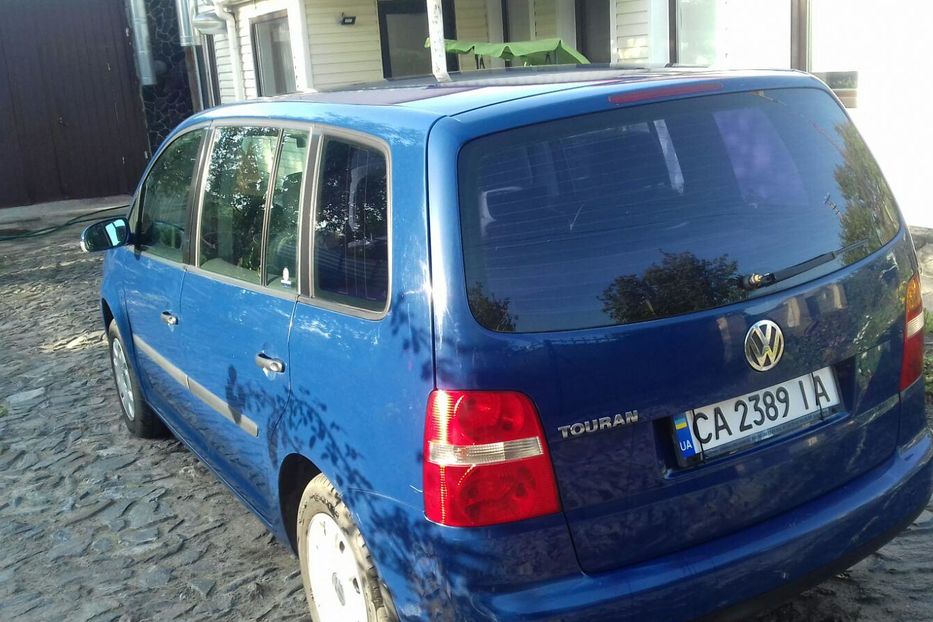 Продам Volkswagen Touran 2004 года в Черкассах