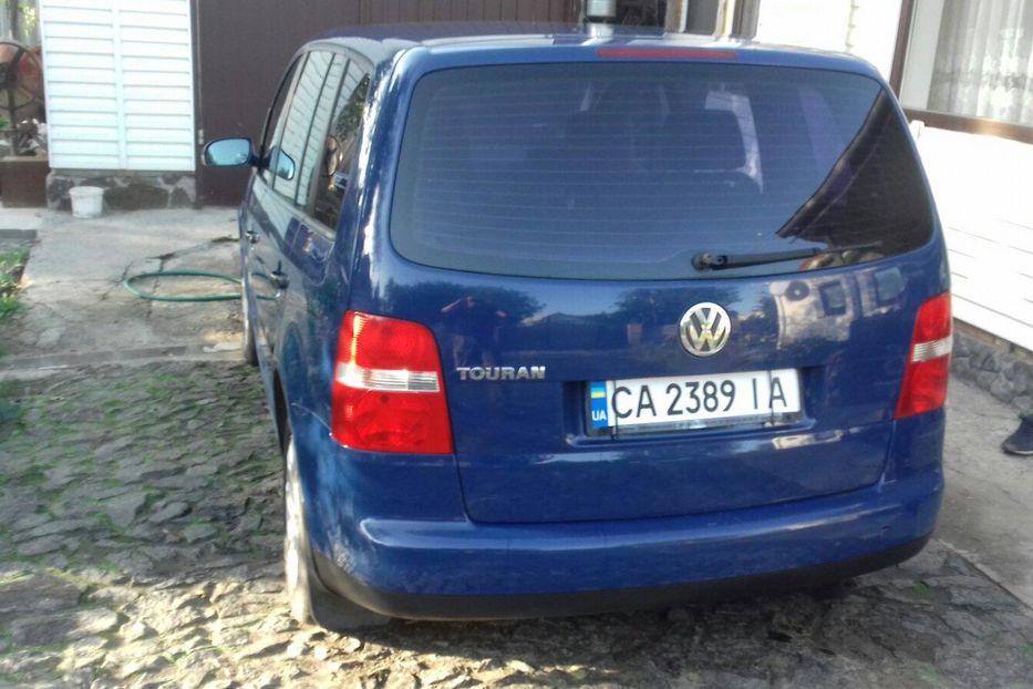 Продам Volkswagen Touran 2004 года в Черкассах