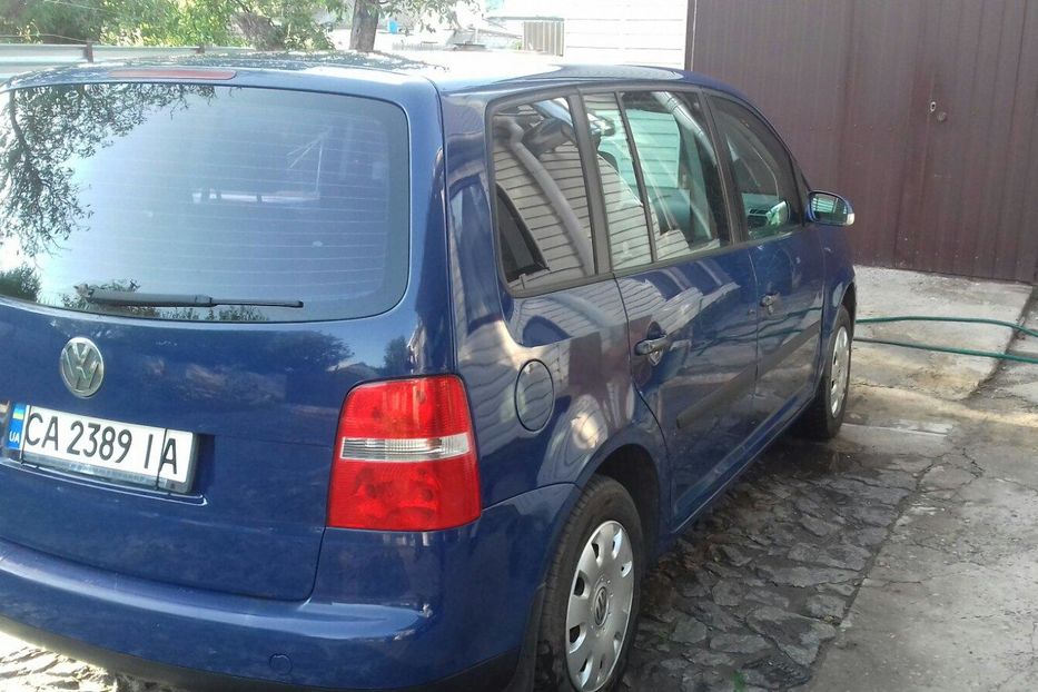 Продам Volkswagen Touran 2004 года в Черкассах