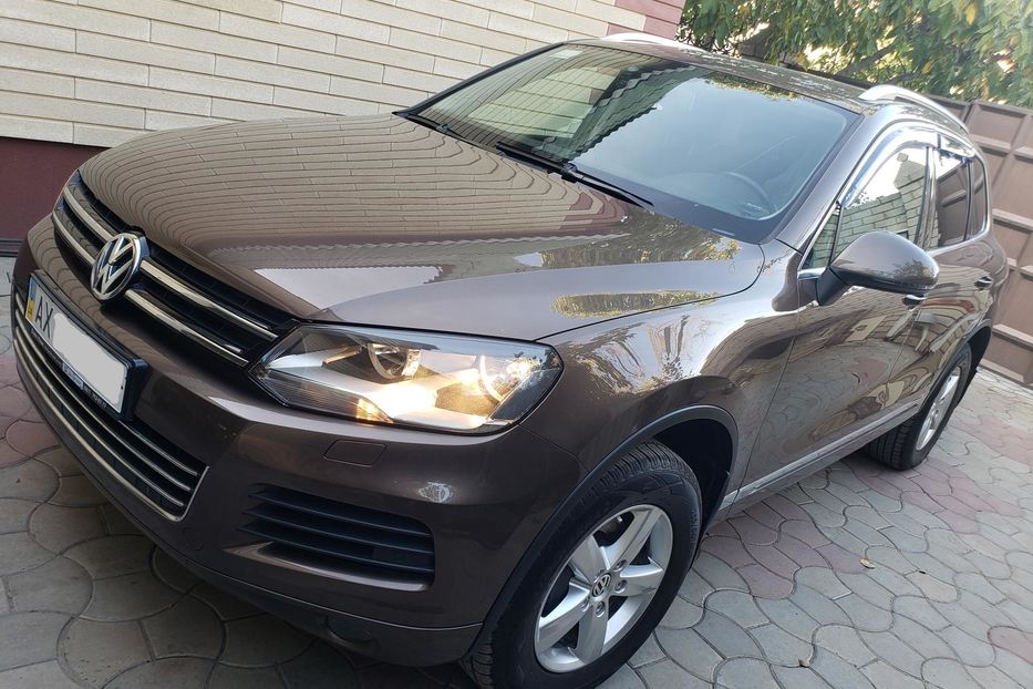 Продам Volkswagen Touareg 2013 года в Харькове