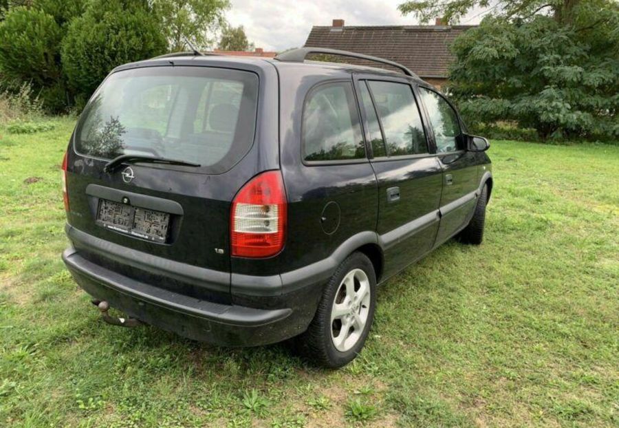 Продам Opel Zafira 2004 года в г. Коломыя, Ивано-Франковская область