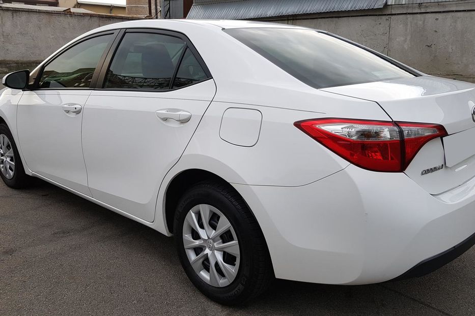 Продам Toyota Corolla COROLLA 1.8 2015 года в Киеве