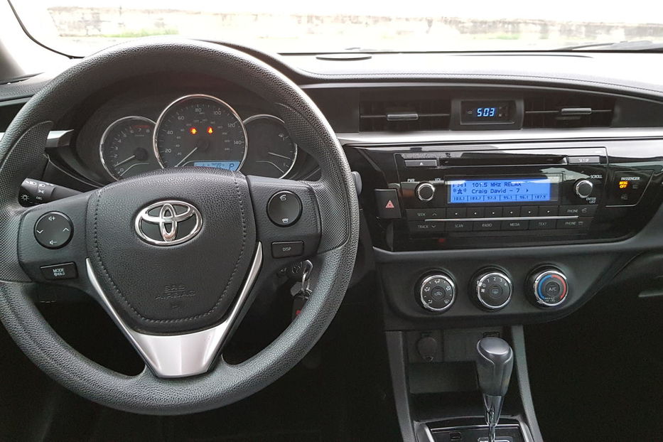 Продам Toyota Corolla COROLLA 1.8 2015 года в Киеве