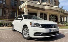 Продам Volkswagen Passat B8 S 2016 года в Киеве