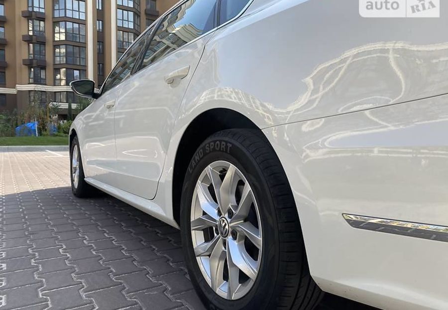 Продам Volkswagen Passat B8 S 2016 года в Киеве