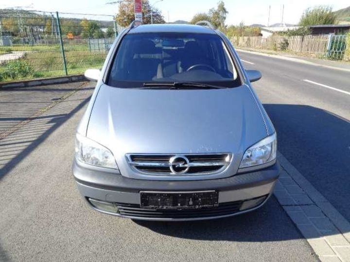 Продам Opel Zafira 2004 года в г. Иршава, Закарпатская область