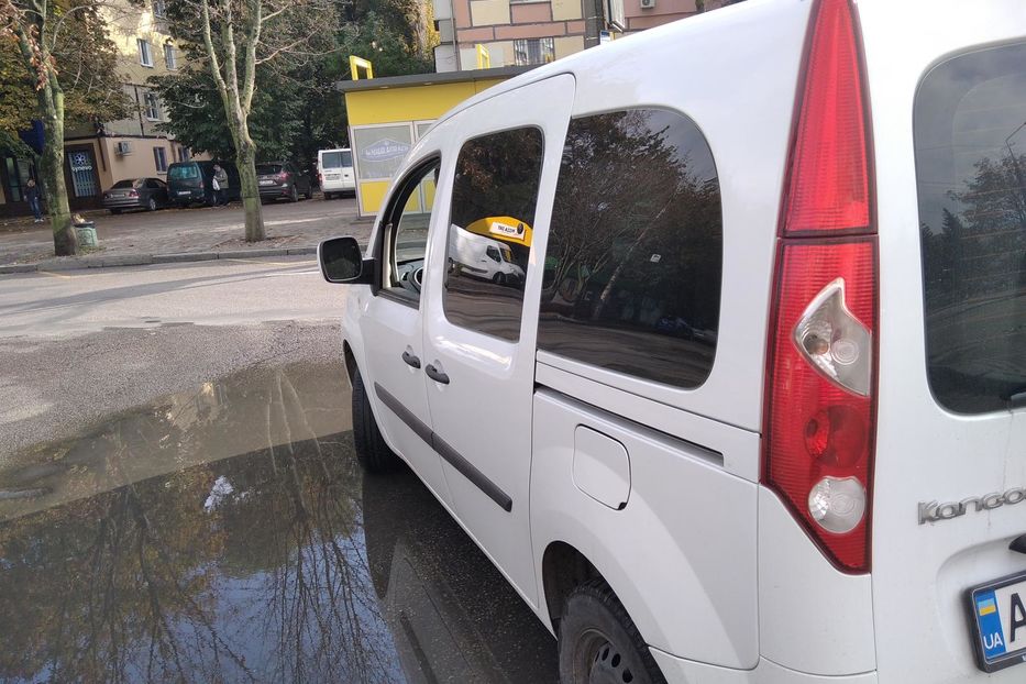 Продам Renault Kangoo пасс. Заводской пассажир 2011 года в Днепре