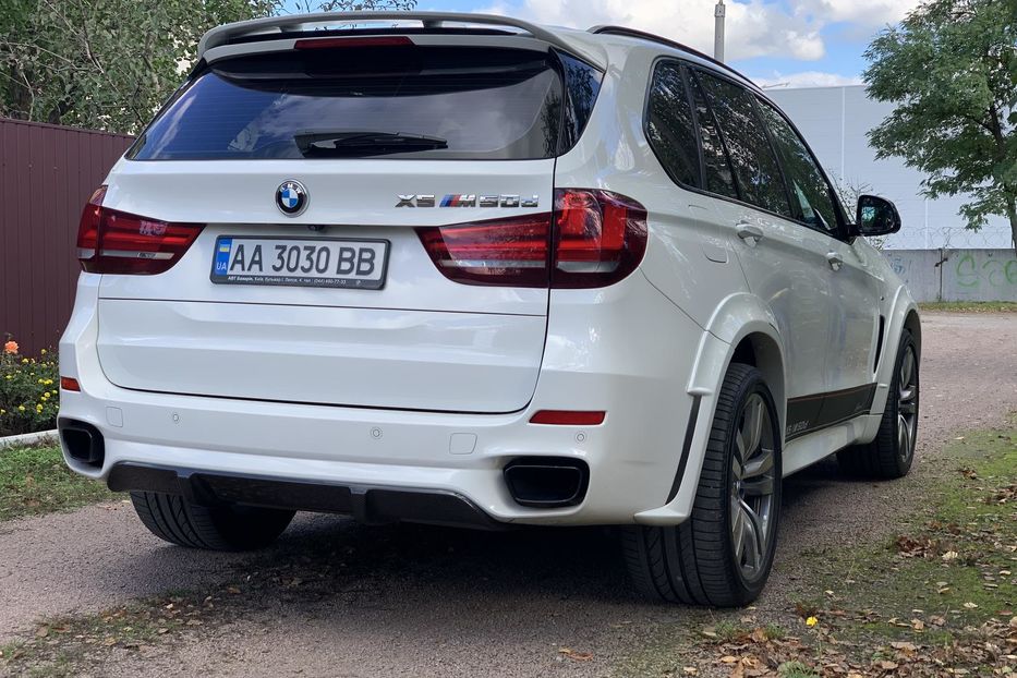 Продам BMW X5 M М5.0D 2015 года в Киеве