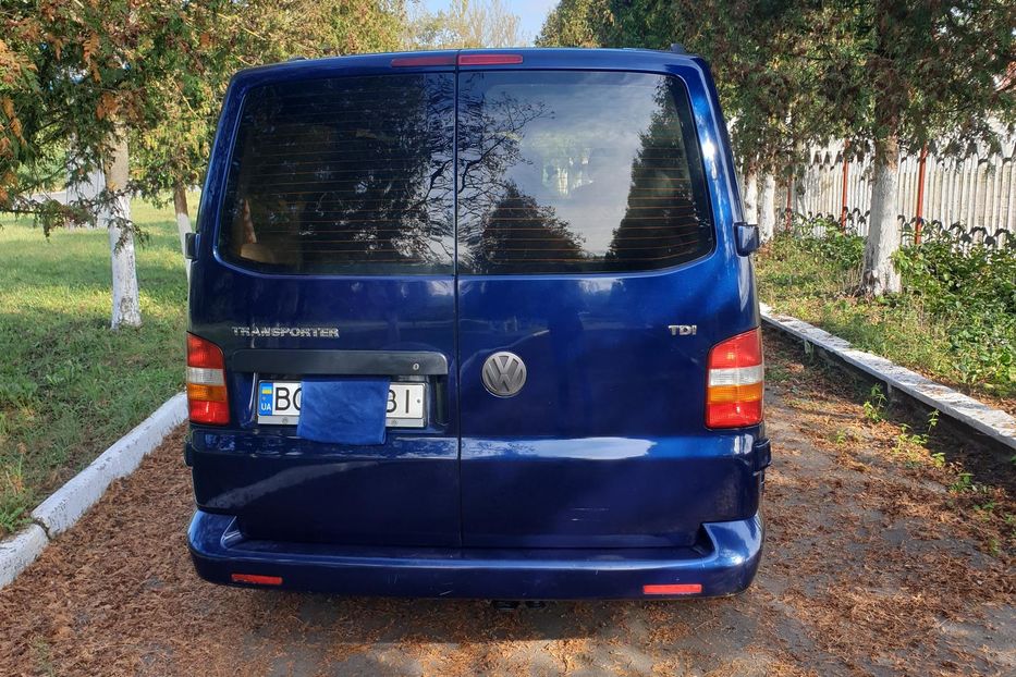 Продам Volkswagen T5 (Transporter) пасс. 2005 года в Тернополе