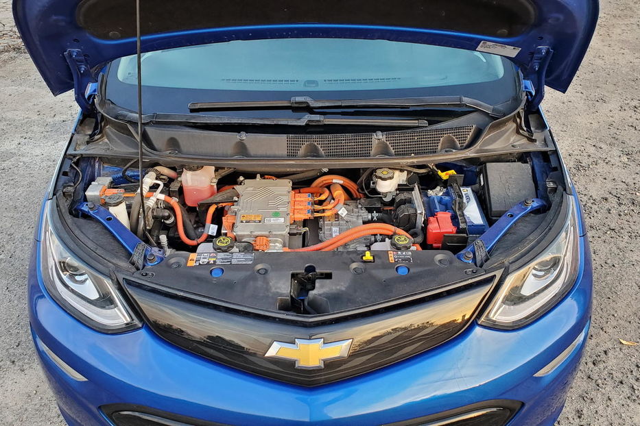 Продам Chevrolet Bolt EV Premier 2017 года в г. Изюм, Харьковская область