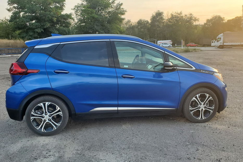 Продам Chevrolet Bolt EV Premier 2017 года в г. Изюм, Харьковская область