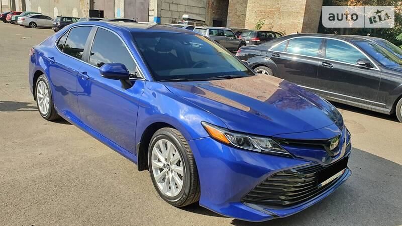 Продам Toyota Camry v70 2018 года в Киеве