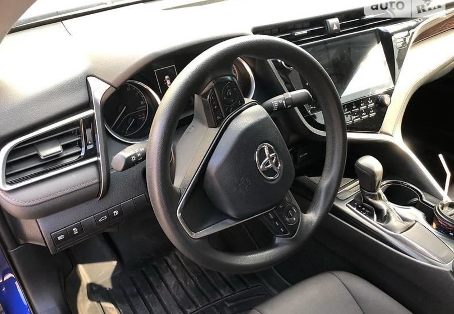 Продам Toyota Camry v70 2018 года в Киеве
