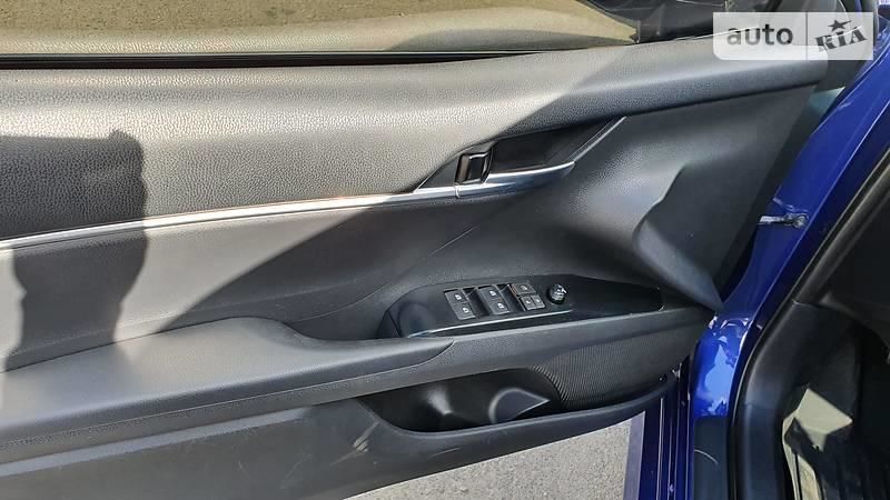 Продам Toyota Camry v70 2018 года в Киеве