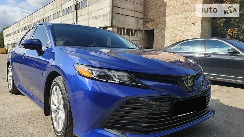 Продам Toyota Camry v70 2018 года в Киеве