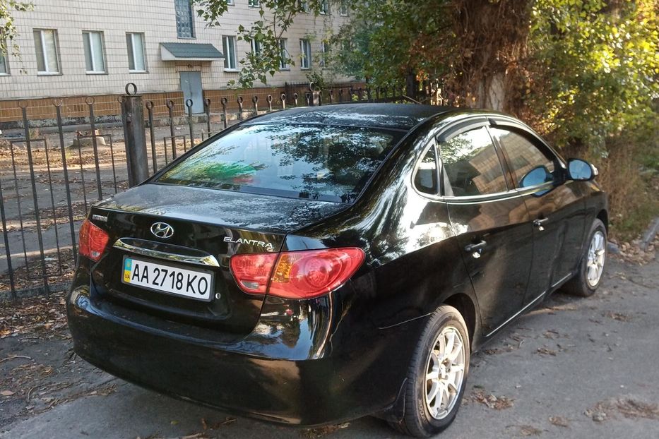 Продам Hyundai Elantra 2011 года в Киеве