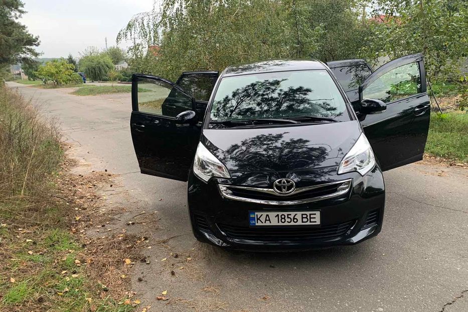 Продам Toyota Yaris Verso 2014 года в Киеве