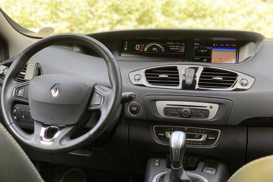 Продам Renault Grand Scenic 2015 года в Киеве