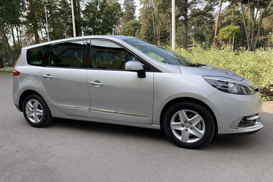 Продам Renault Grand Scenic 2015 года в Киеве