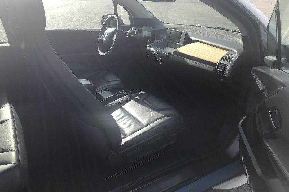 Продам BMW I3 FULL 2015 года в Киеве