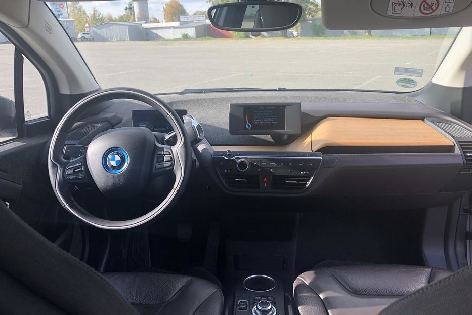 Продам BMW I3 FULL 2015 года в Киеве