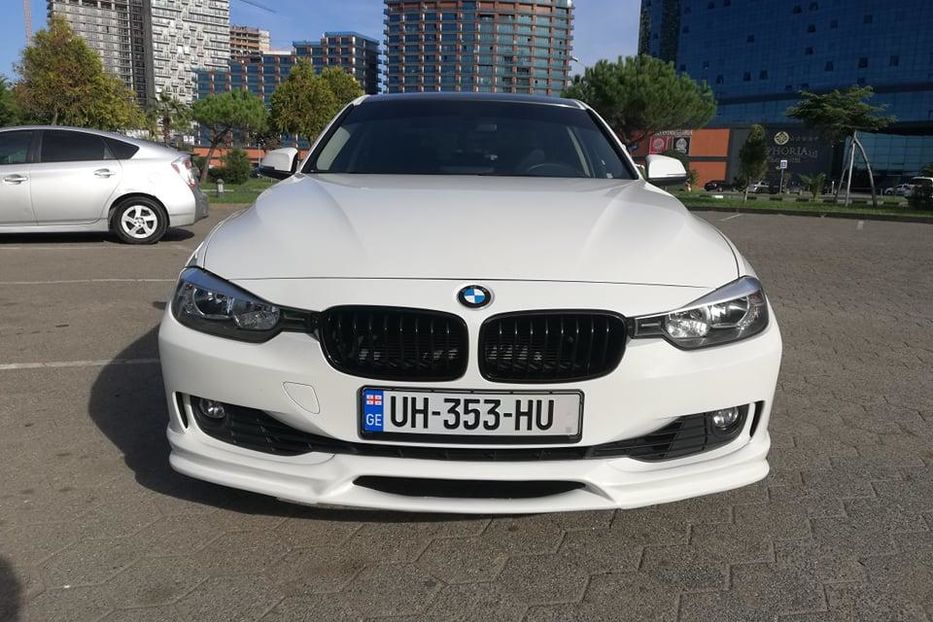 Продам BMW 328 3,28 i 2013 года в Киеве