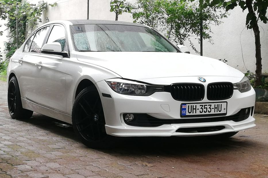 Продам BMW 328 3,28 i 2013 года в Киеве