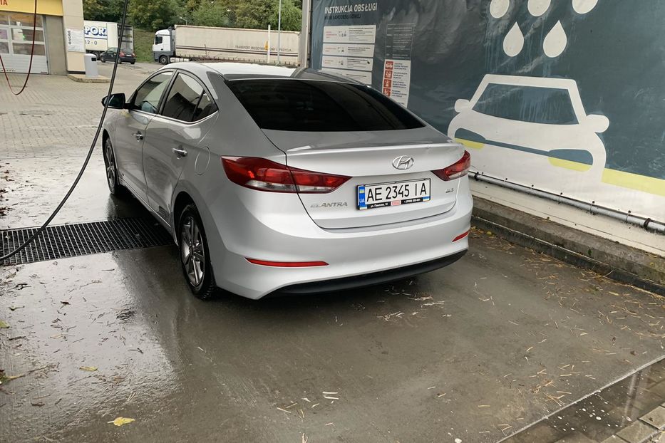 Продам Hyundai Elantra AD 2016 года в Днепре