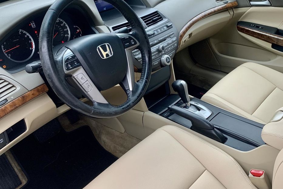 Продам Honda Accord 2010 года в Киеве