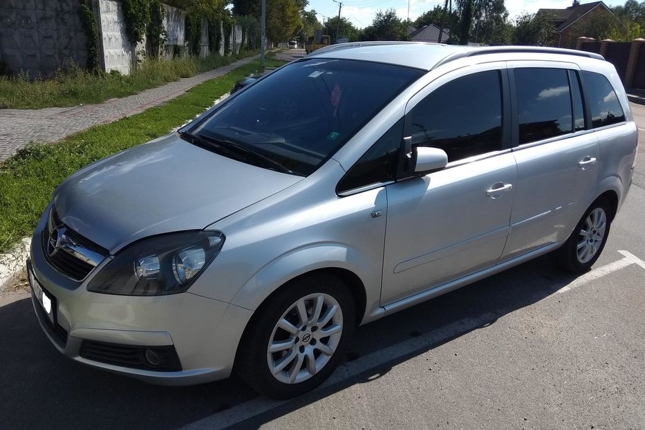 Продам Opel Zafira 1.9 л (120 к.с. / 88 кВт) • Дт 2007 года в г. Борисполь, Киевская область