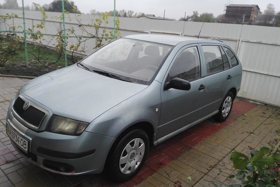 Продам Skoda Fabia 2004 года в Киеве