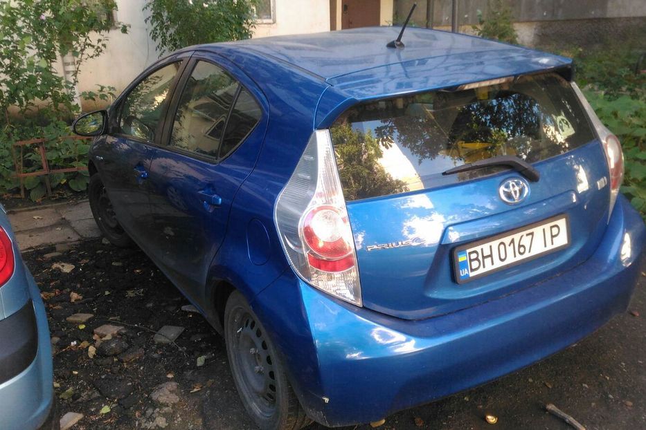 Продам Toyota Prius С 2014 года в Одессе