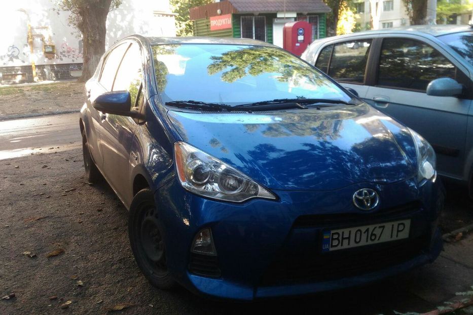 Продам Toyota Prius С 2014 года в Одессе