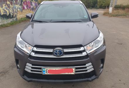 Продам Toyota Highlander HYBRID XLE 2017 года в Одессе