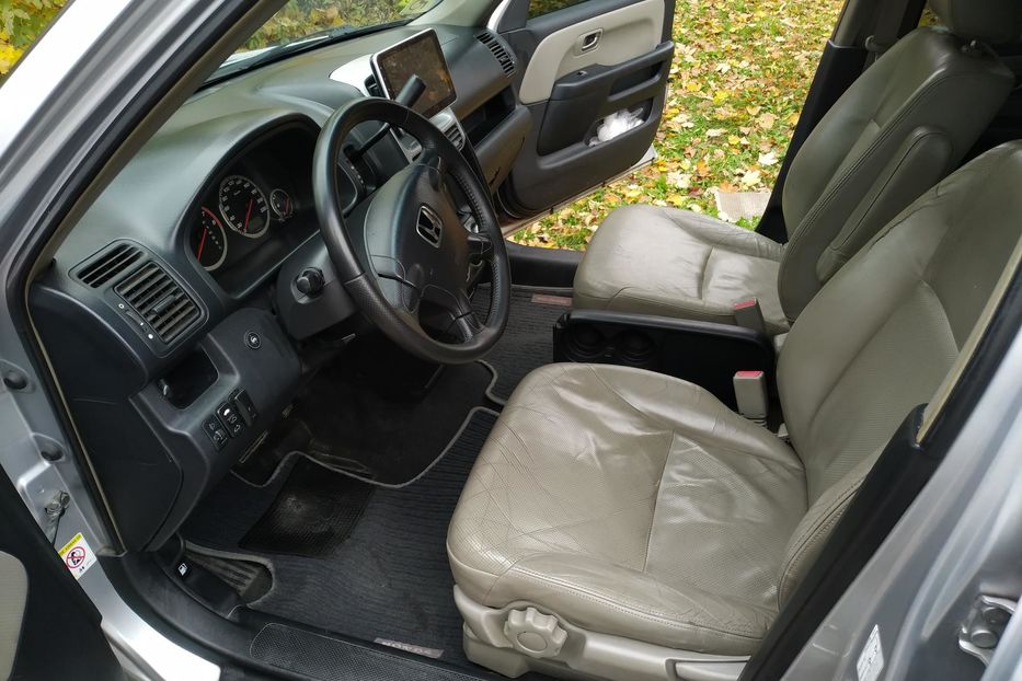 Продам Honda CR-V 2004 года в Виннице