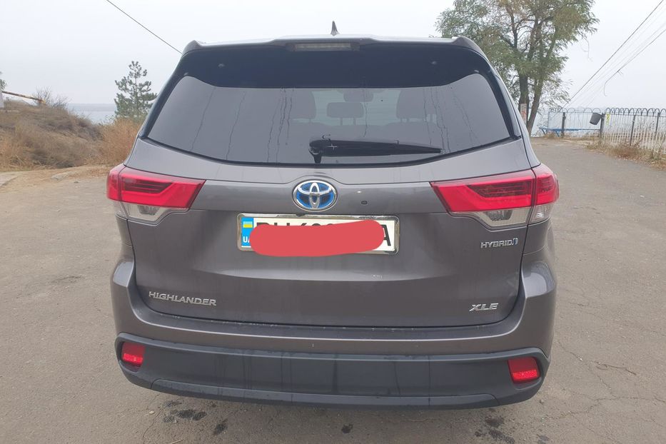 Продам Toyota Highlander HYBRID XLE 2017 года в Одессе