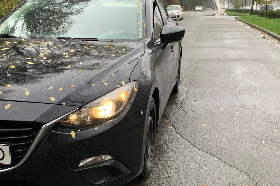 Продам Mazda 3 2014 года в Киеве