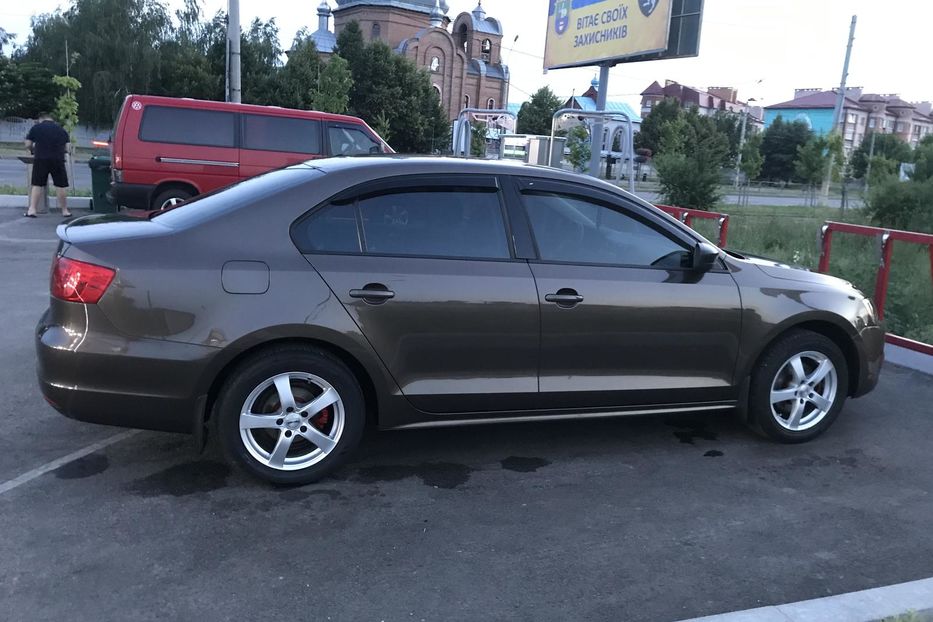 Продам Volkswagen Jetta 2014 года в Чернигове