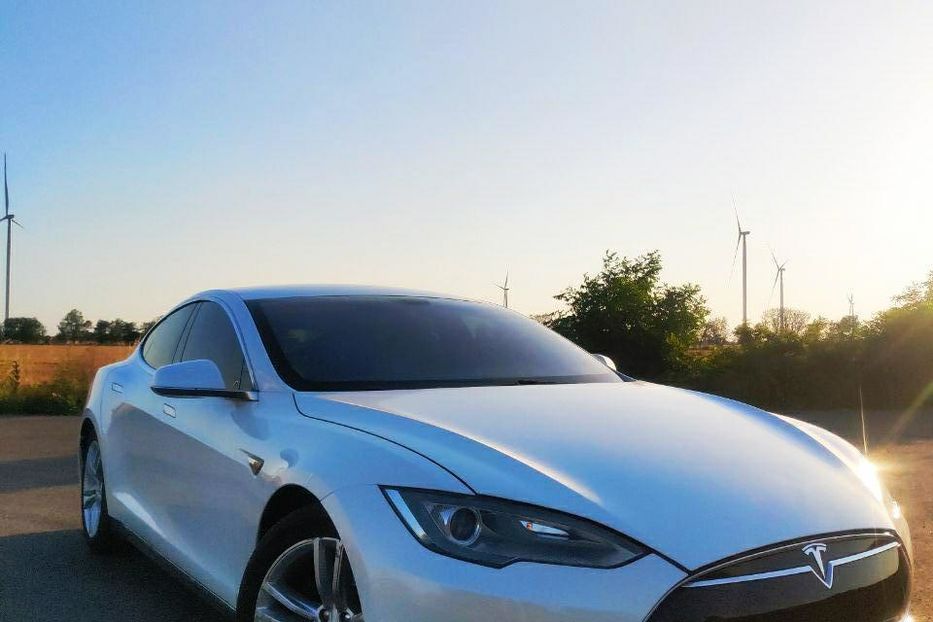 Продам Tesla Model S 60 kWt 2013 года в Одессе