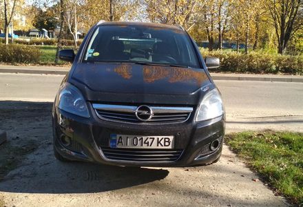 Продам Opel Zafira 2010 года в г. Немешаево, Киевская область