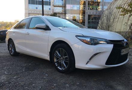 Продам Toyota Camry SE 2015 года в Киеве
